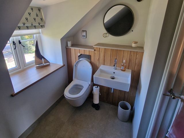 bathrooms-3-kireth-ai